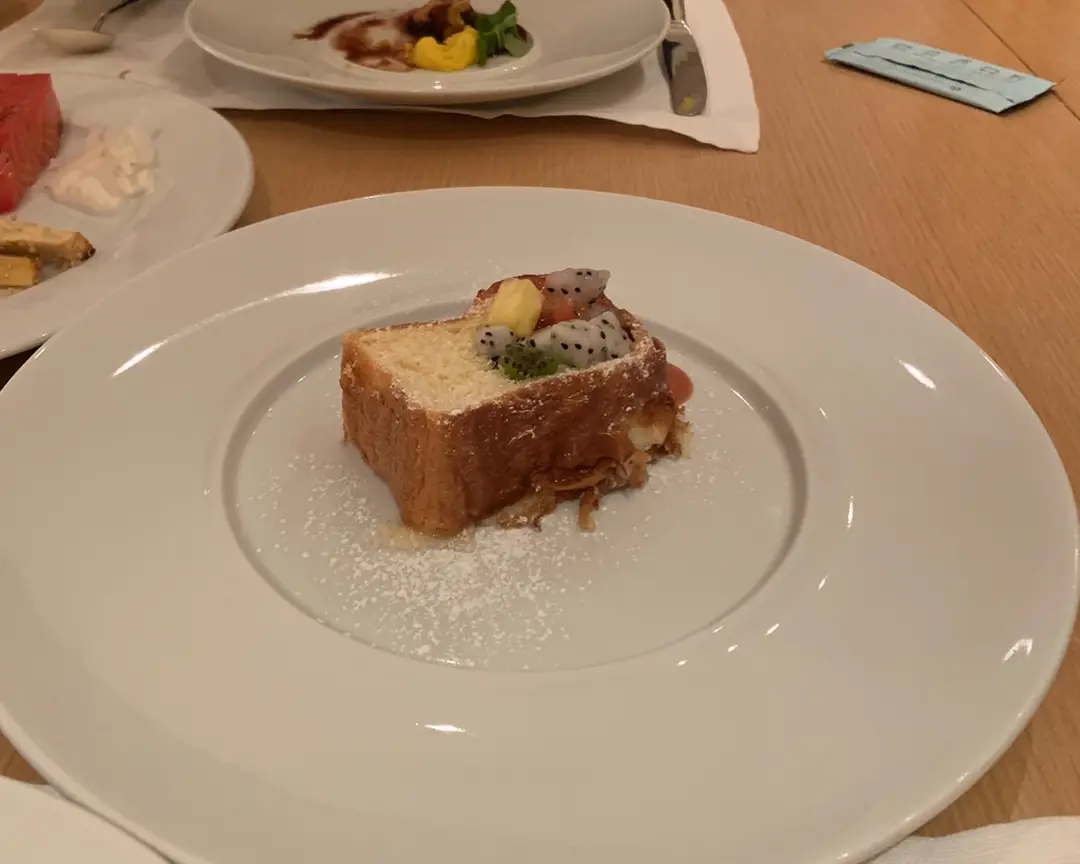 제주 신라호텔 조식 스테이크 빵