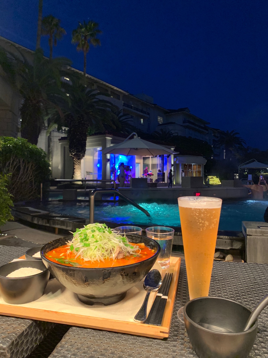 제주 신라호텔 패밀리 풀 생맥주 짬뽕